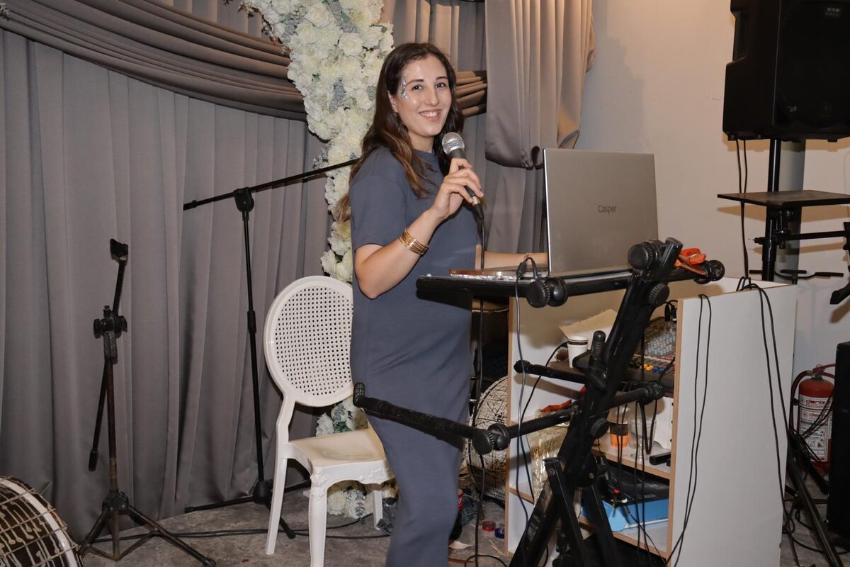 DJ Rümeysa — Uşak Bayan DJ sahne performansı, kına ve düğün organizasyonu